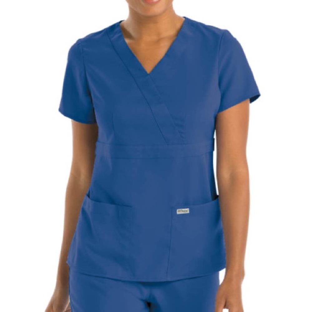 Grey’s Anatomy small petite scrub set